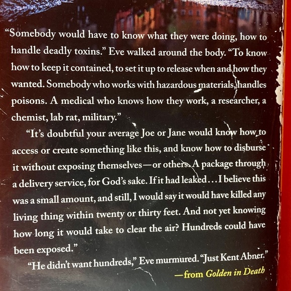 Golden In Death From Her In Death Series by J.D. Robb Softcover 421 Pages - Picture 8 of 16